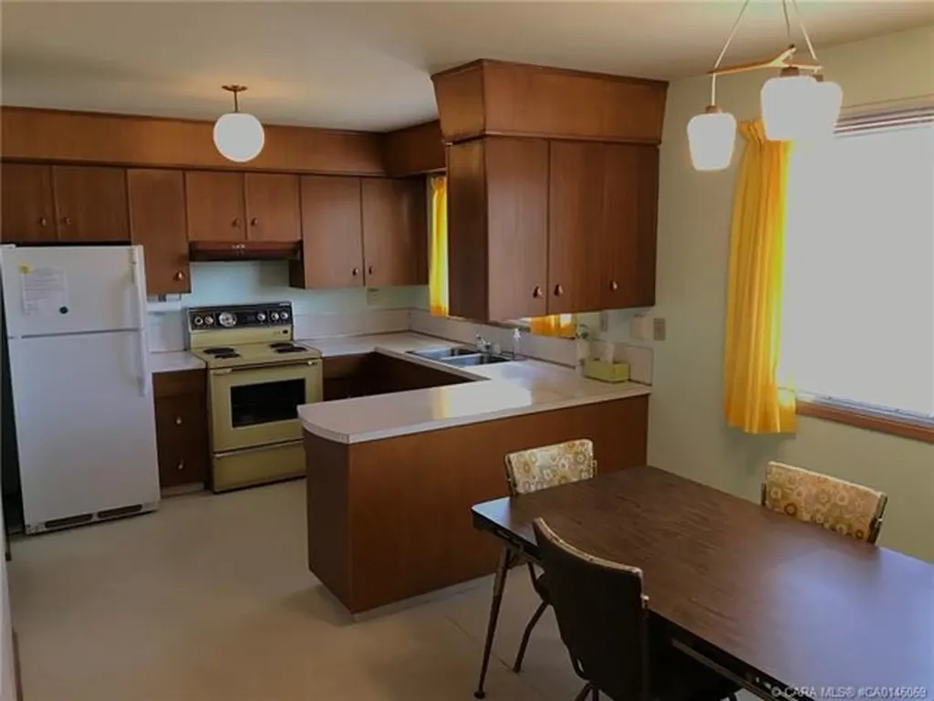 5316 53 Avenue Bashaw AB T0B 0H0