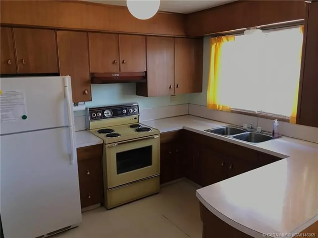 5316 53 Avenue Bashaw AB T0B 0H0