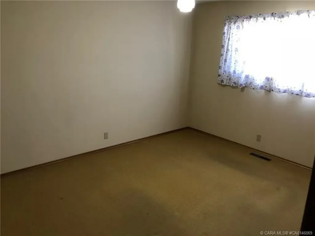 5316 53 Avenue Bashaw AB T0B 0H0