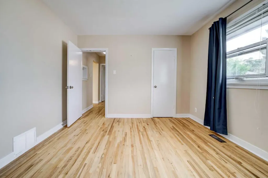 518 10 Street N Lethbridge AB T1H 2C8