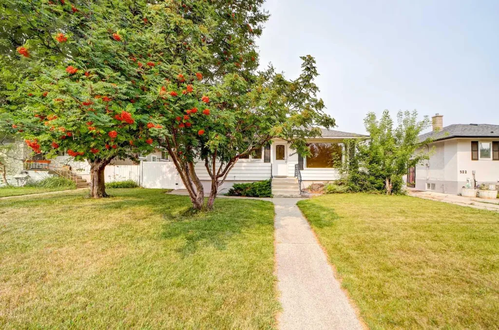 518 10 Street N Lethbridge AB T1H 2C8