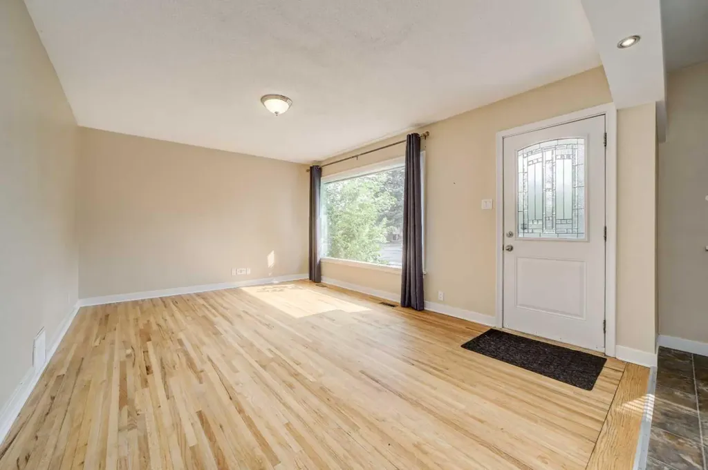518 10 Street N Lethbridge AB T1H 2C8