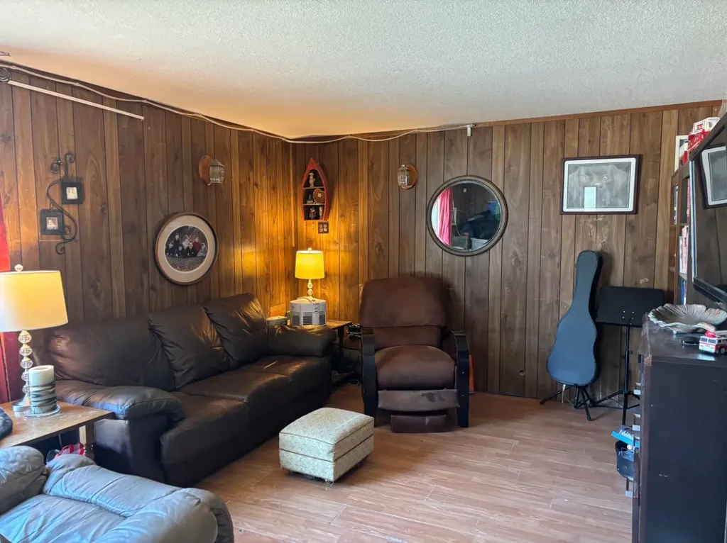 70 S 2 Street W Magrath AB T0K 1J0