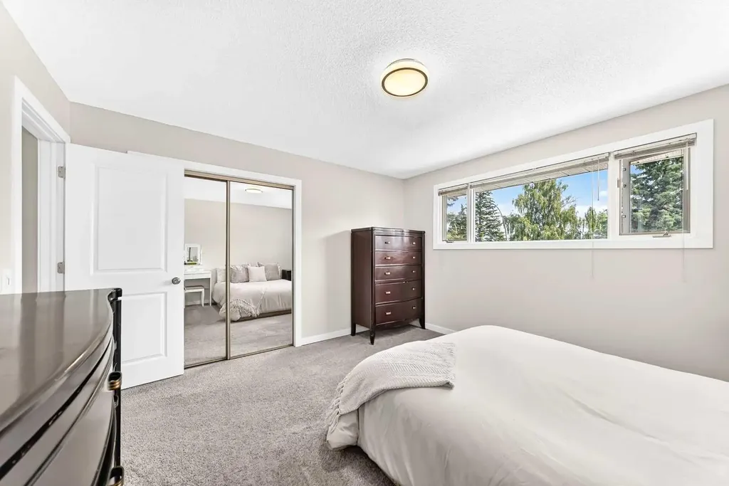 4 Marbrooke Circle NE Calgary AB T2A 2W4