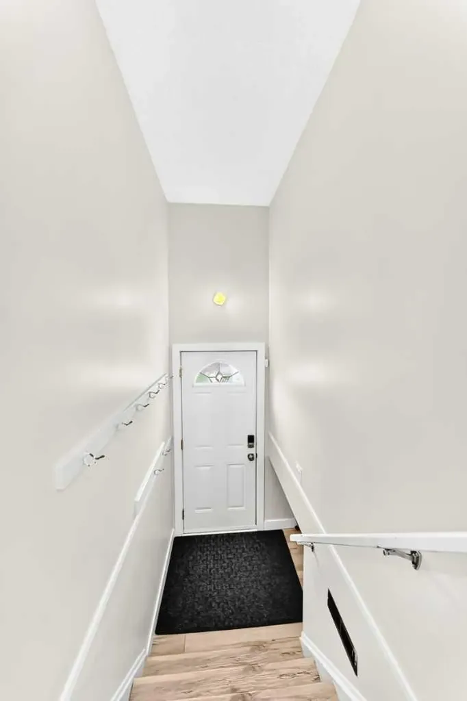 4 Marbrooke Circle NE Calgary AB T2A 2W4