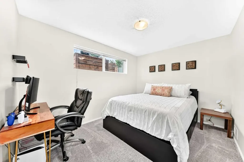 4 Marbrooke Circle NE Calgary AB T2A 2W4