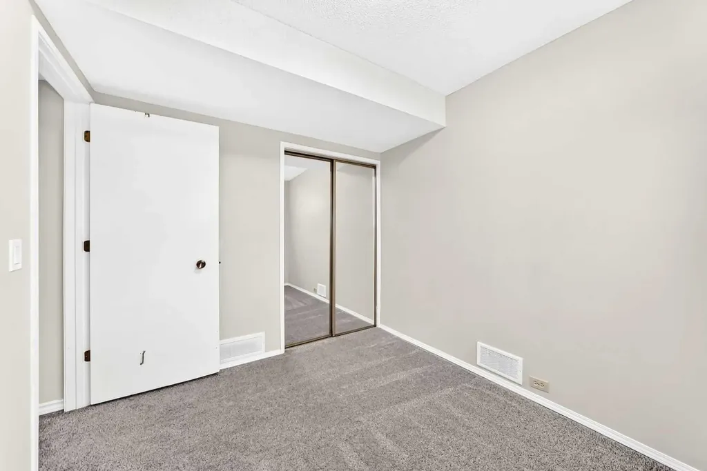 4 Marbrooke Circle NE Calgary AB T2A 2W4