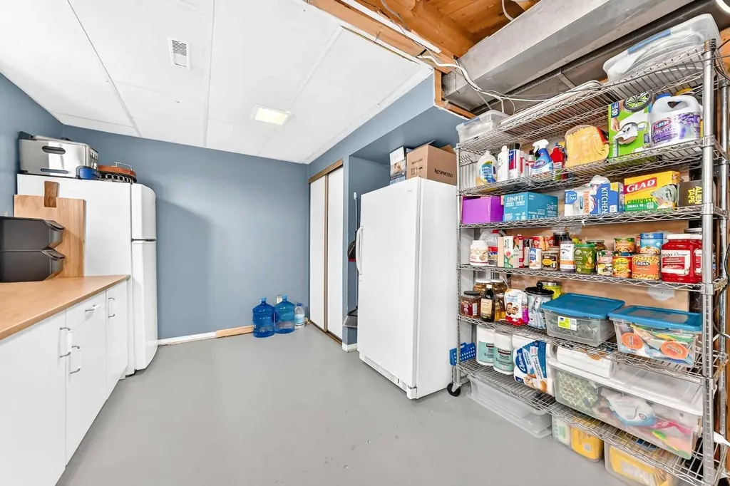 4 Marbrooke Circle NE Calgary AB T2A 2W4
