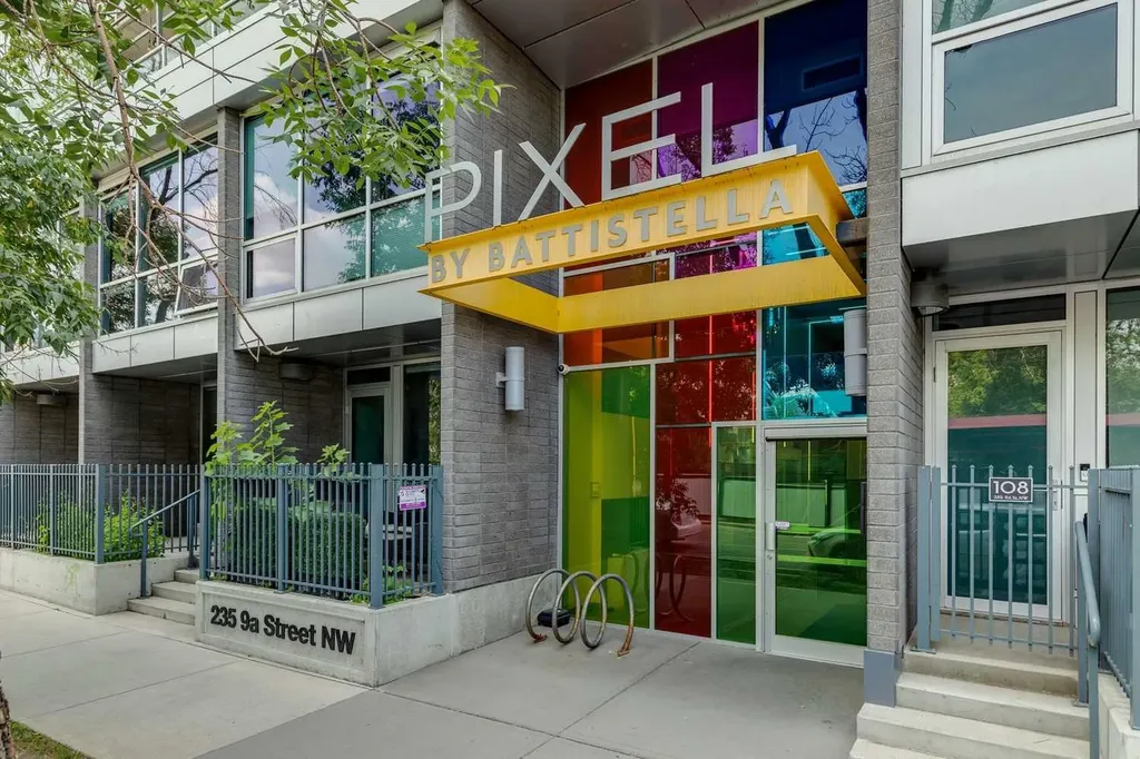 235 9a Street NW Calgary AB T2N 4H7