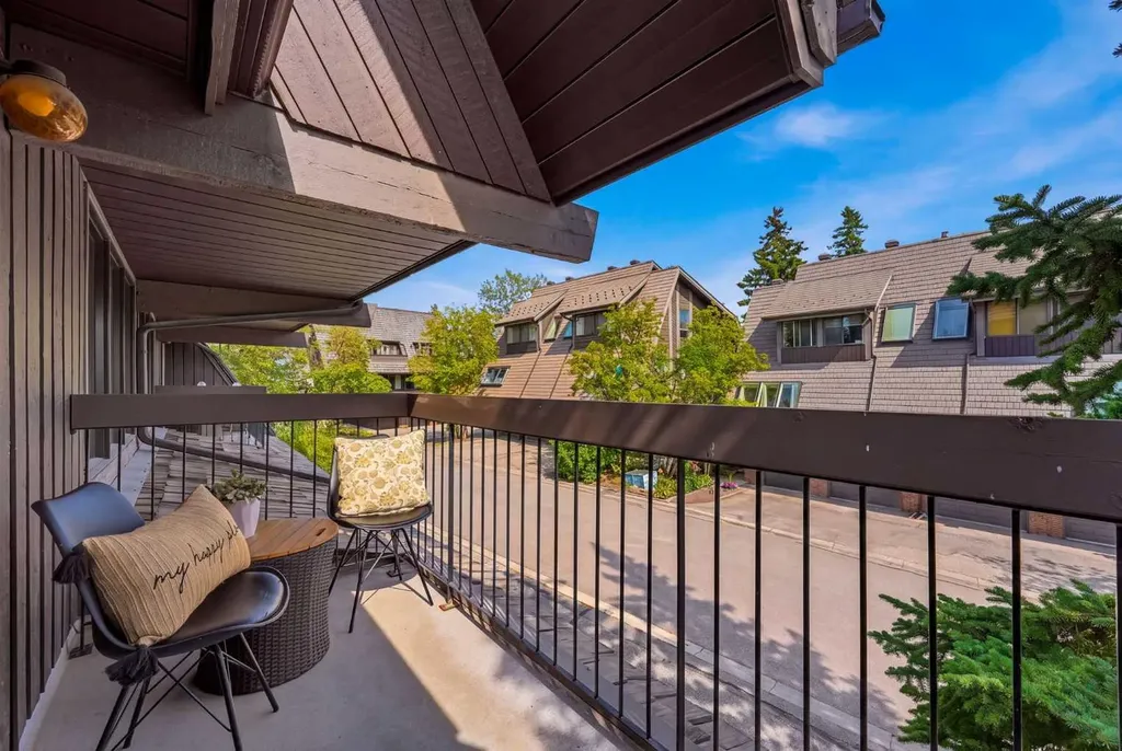 700 Ranch Estates Place NW Calgary AB T3G 1M2