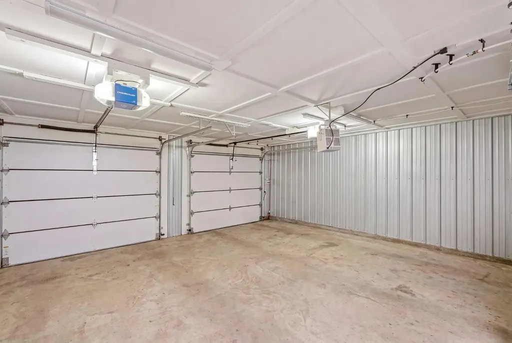 700 Ranch Estates Place NW Calgary AB T3G 1M2