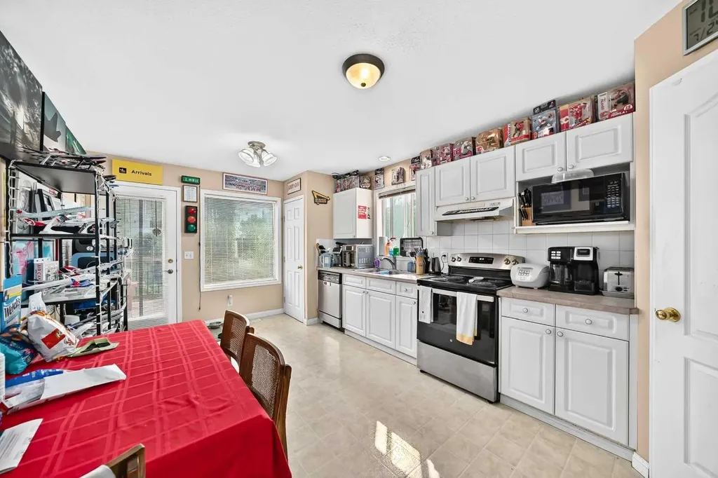 111 Arbour Stone Crescent NW Calgary AB T3G 5A1