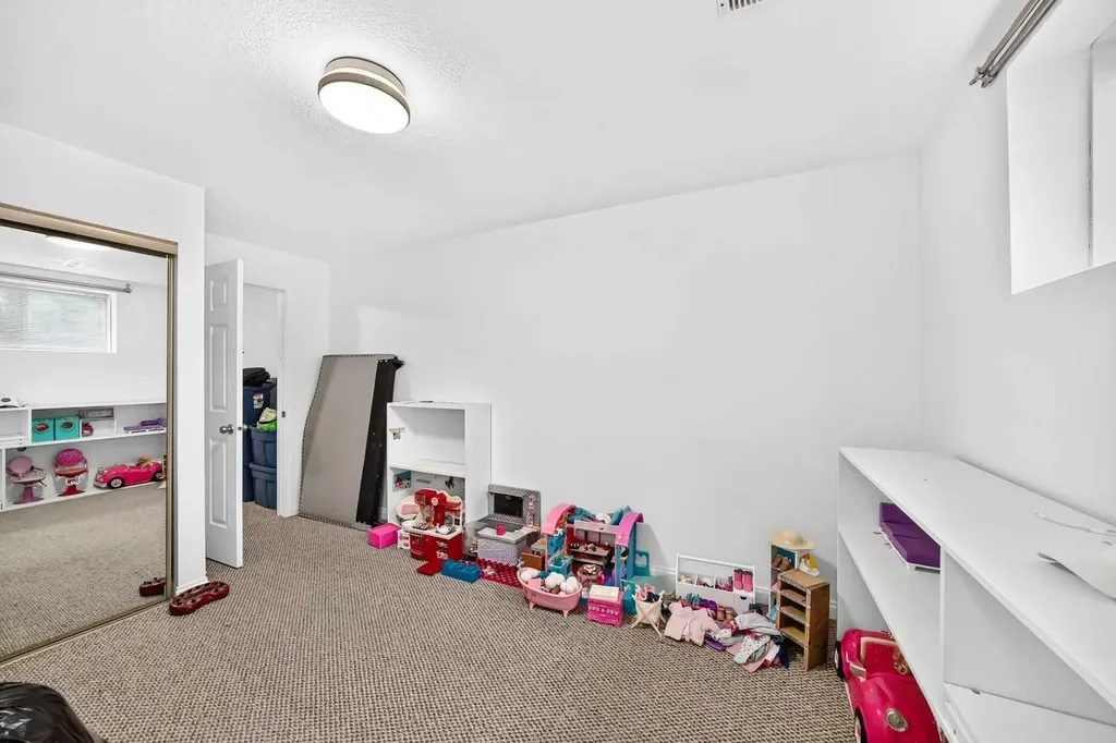 111 Arbour Stone Crescent NW Calgary AB T3G 5A1