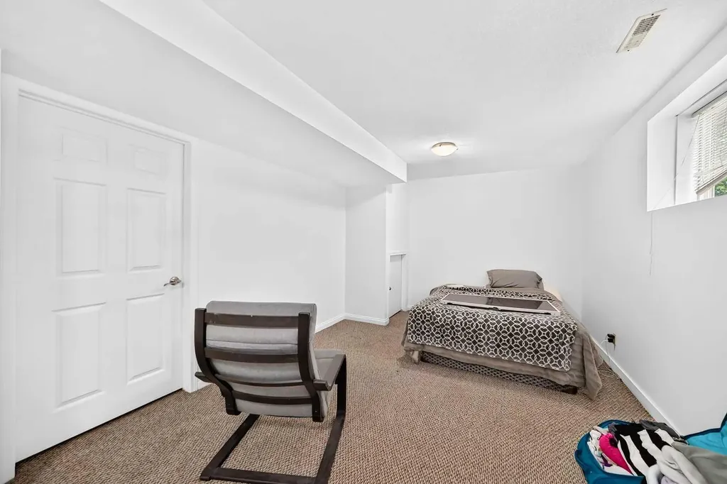 111 Arbour Stone Crescent NW Calgary AB T3G 5A1