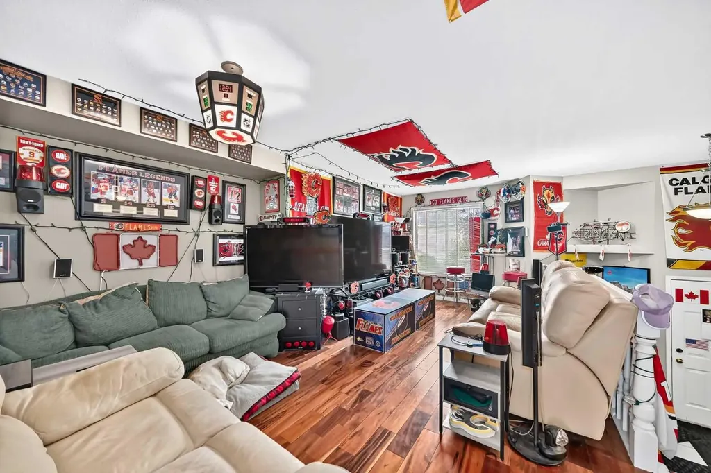 111 Arbour Stone Crescent NW Calgary AB T3G 5A1