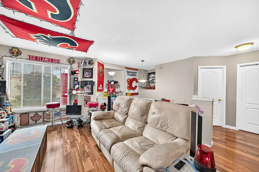 111 Arbour Stone Crescent NW Calgary AB T3G 5A1
