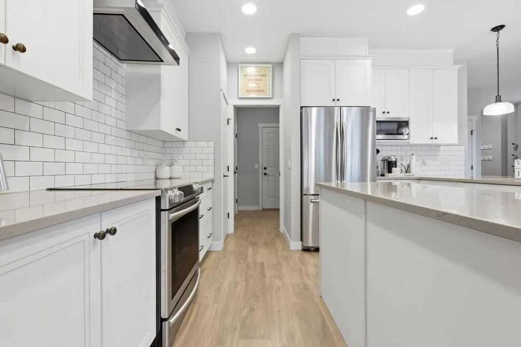 188 Marquis Grove SE Calgary AB T3M 1M8