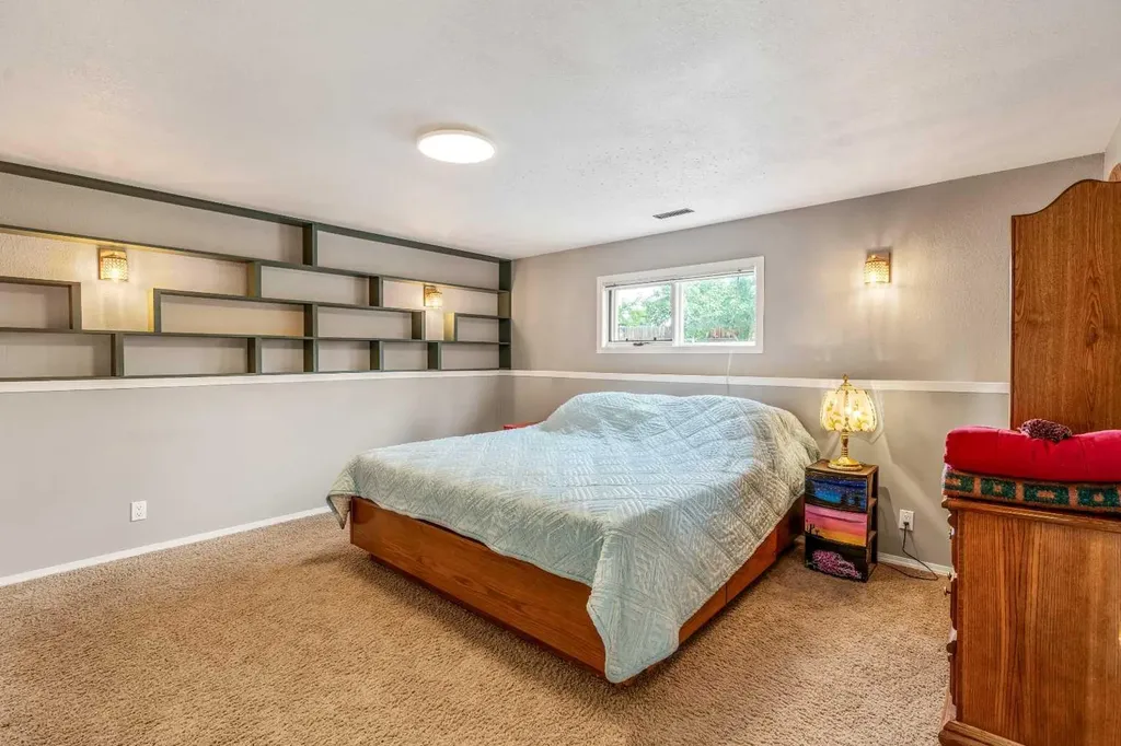194 Mt Blakiston Road W Lethbridge AB T1K 6M5