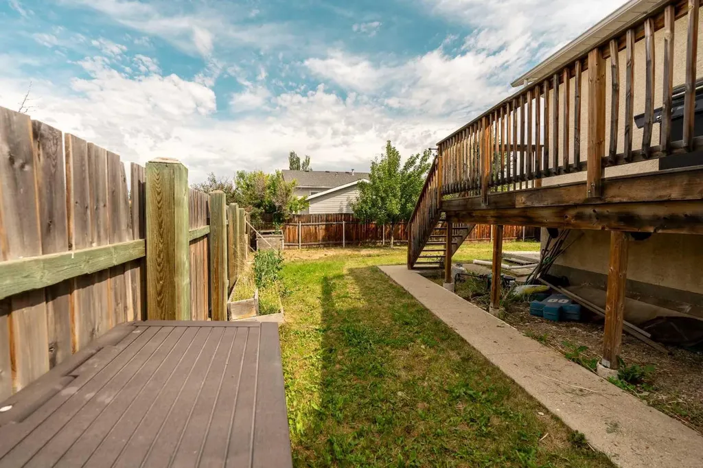 194 Mt Blakiston Road W Lethbridge AB T1K 6M5