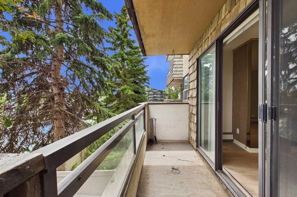 3730 50 Street NW Calgary AB T3A 2V9