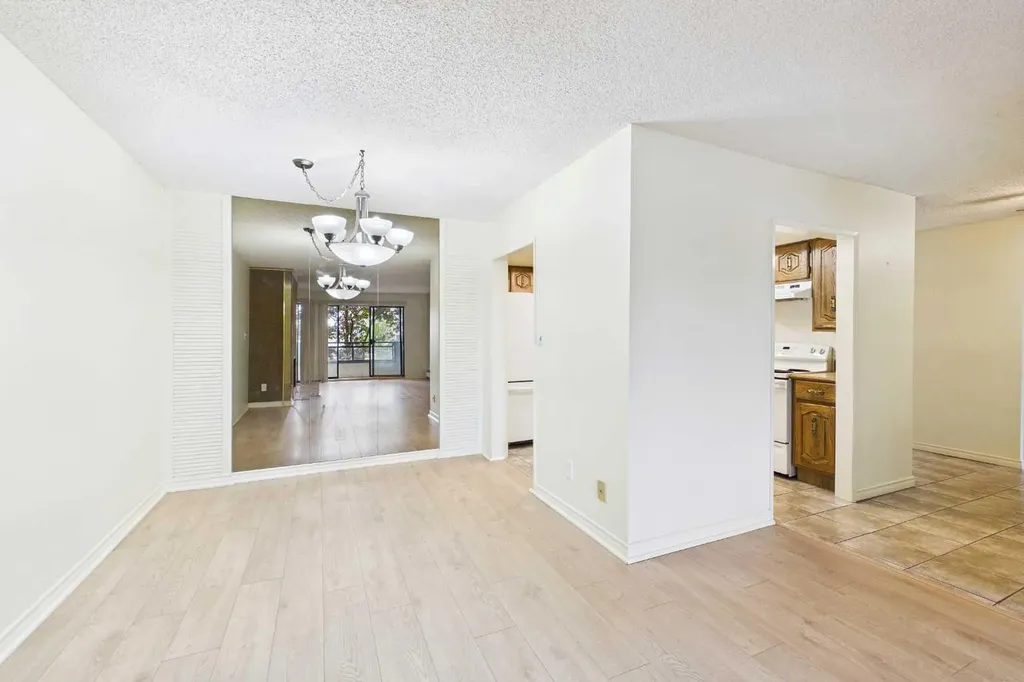 3730 50 Street NW Calgary AB T3A 2V9