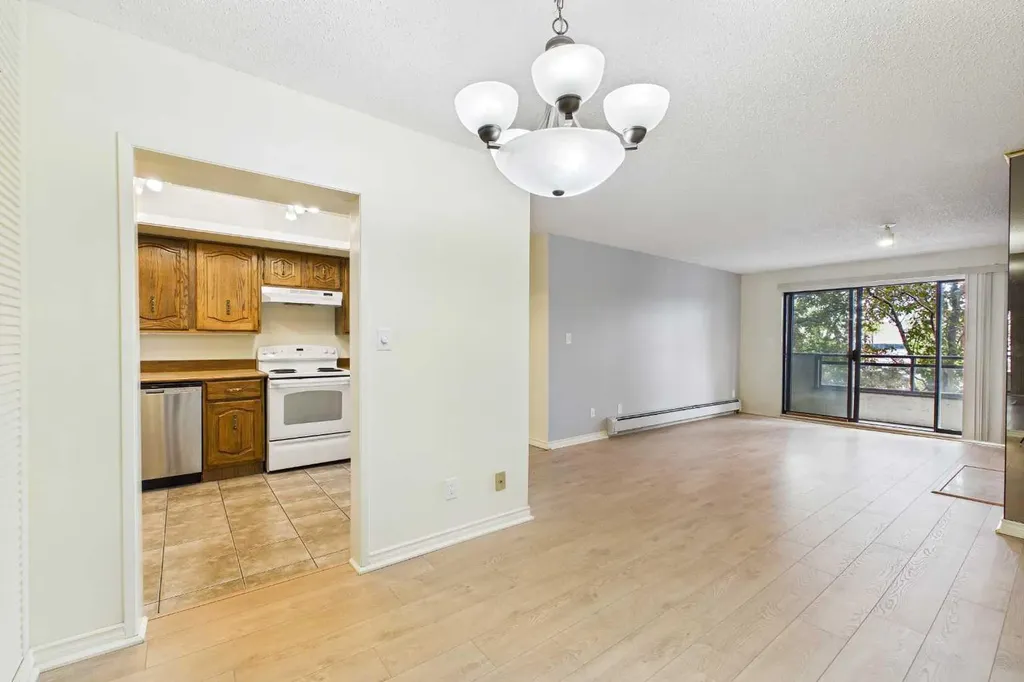 3730 50 Street NW Calgary AB T3A 2V9