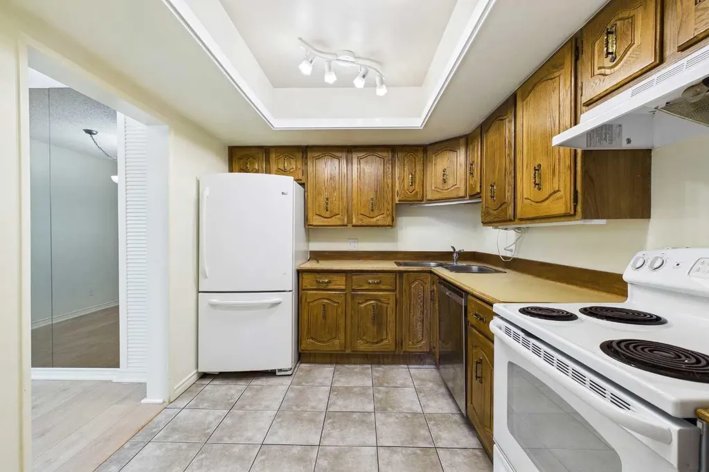 3730 50 Street NW Calgary AB T3A 2V9