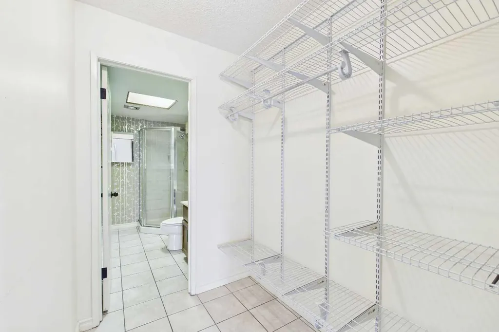 3730 50 Street NW Calgary AB T3A 2V9