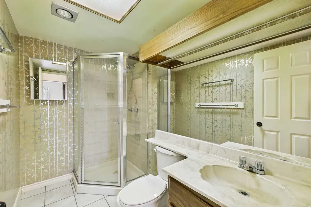 3730 50 Street NW Calgary AB T3A 2V9