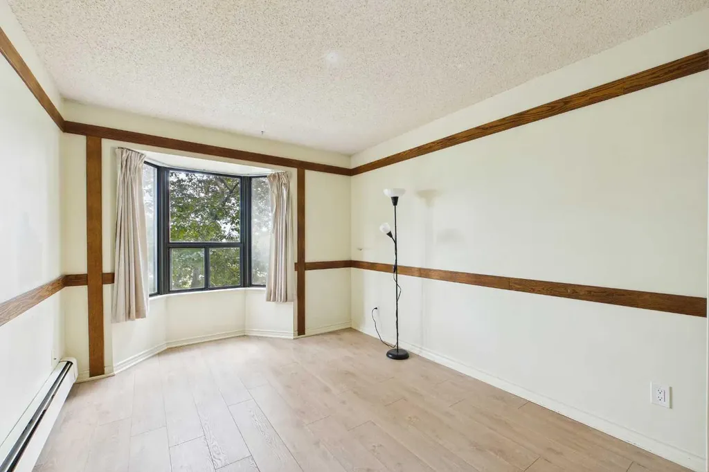 3730 50 Street NW Calgary AB T3A 2V9