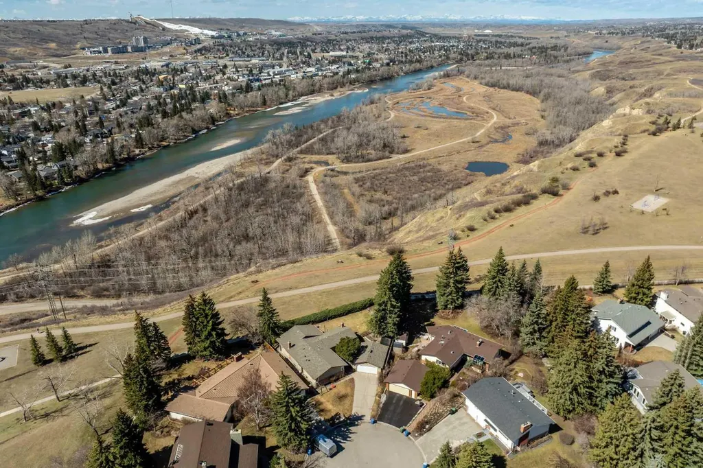 3730 50 Street NW Calgary AB T3A 2V9