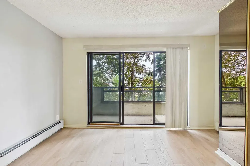 3730 50 Street NW Calgary AB T3A 2V9