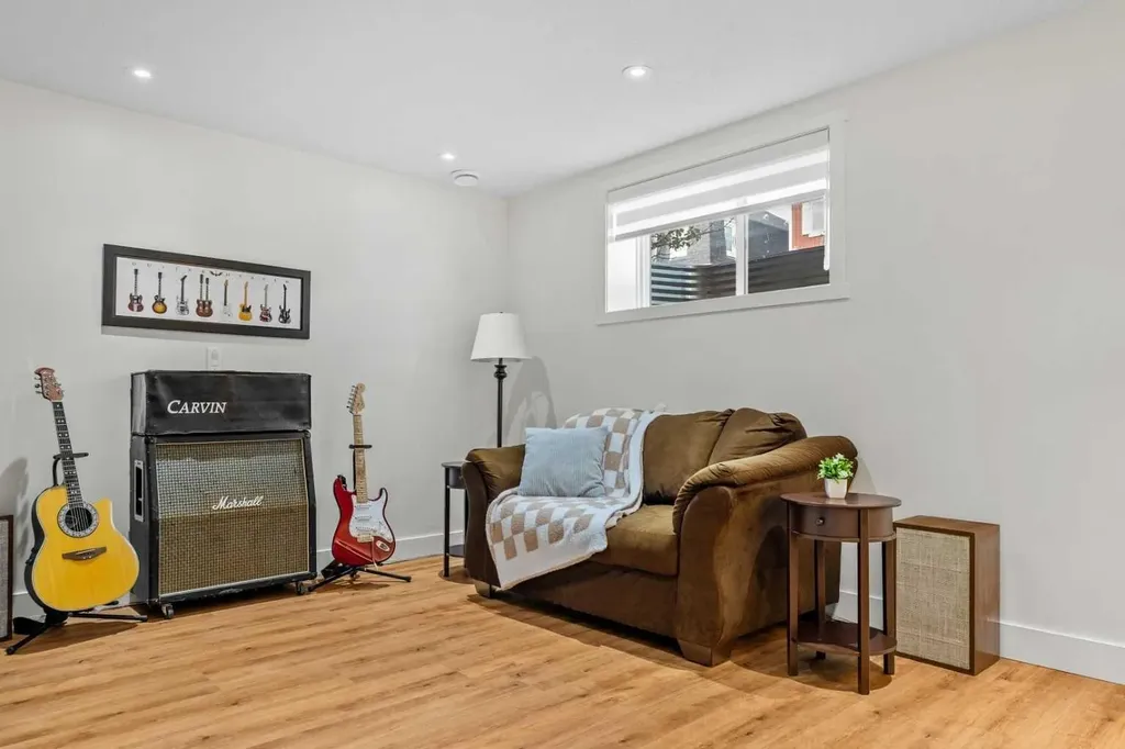 173 Windstone Link SW Airdrie AB T4B 3V8