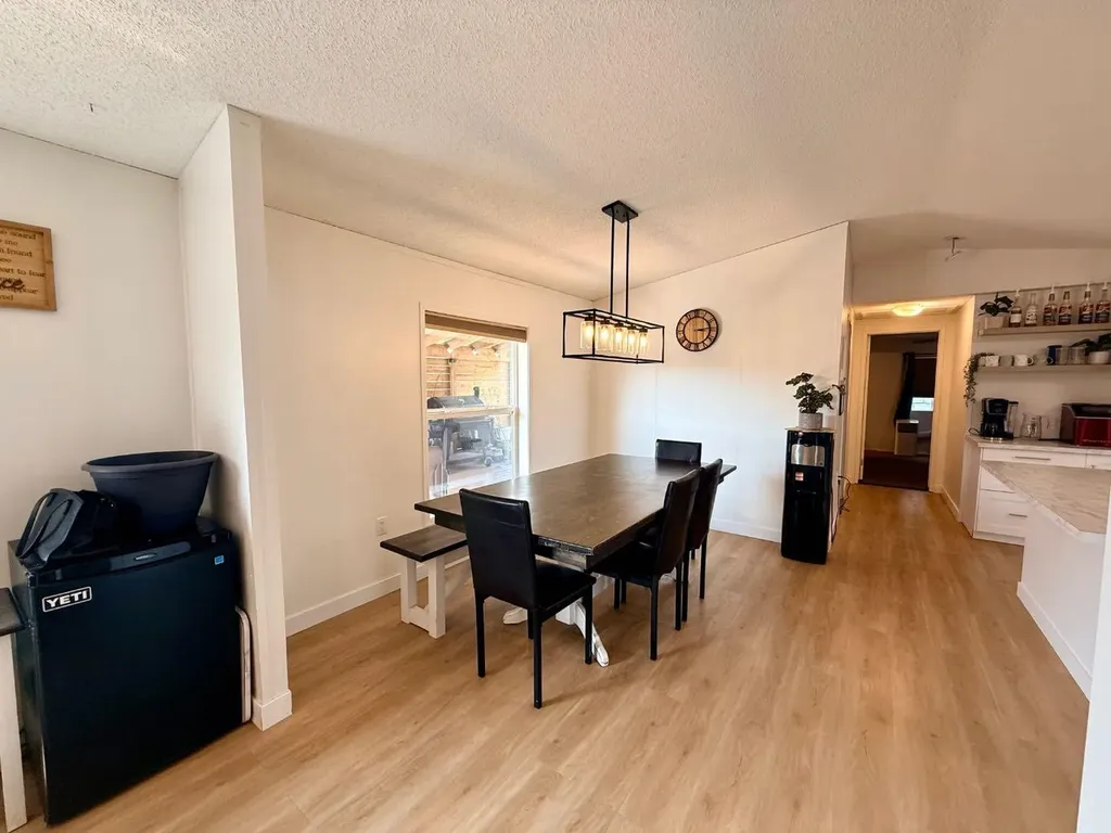 10226 103 Avenue La Crete AB T0H2H0