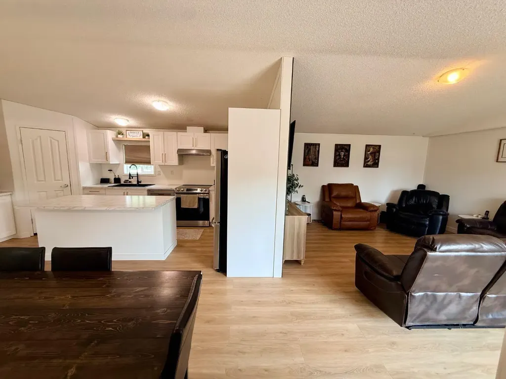10226 103 Avenue La Crete AB T0H2H0