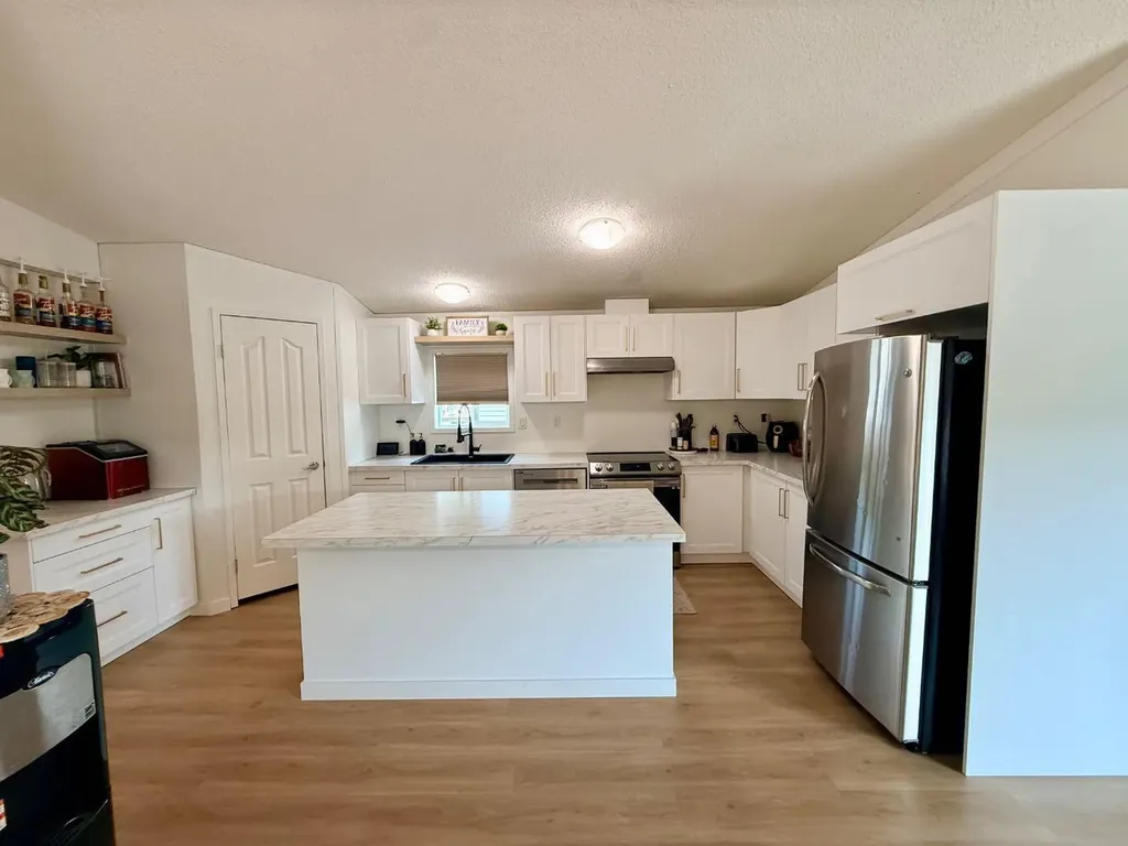 10226 103 Avenue La Crete AB T0H2H0