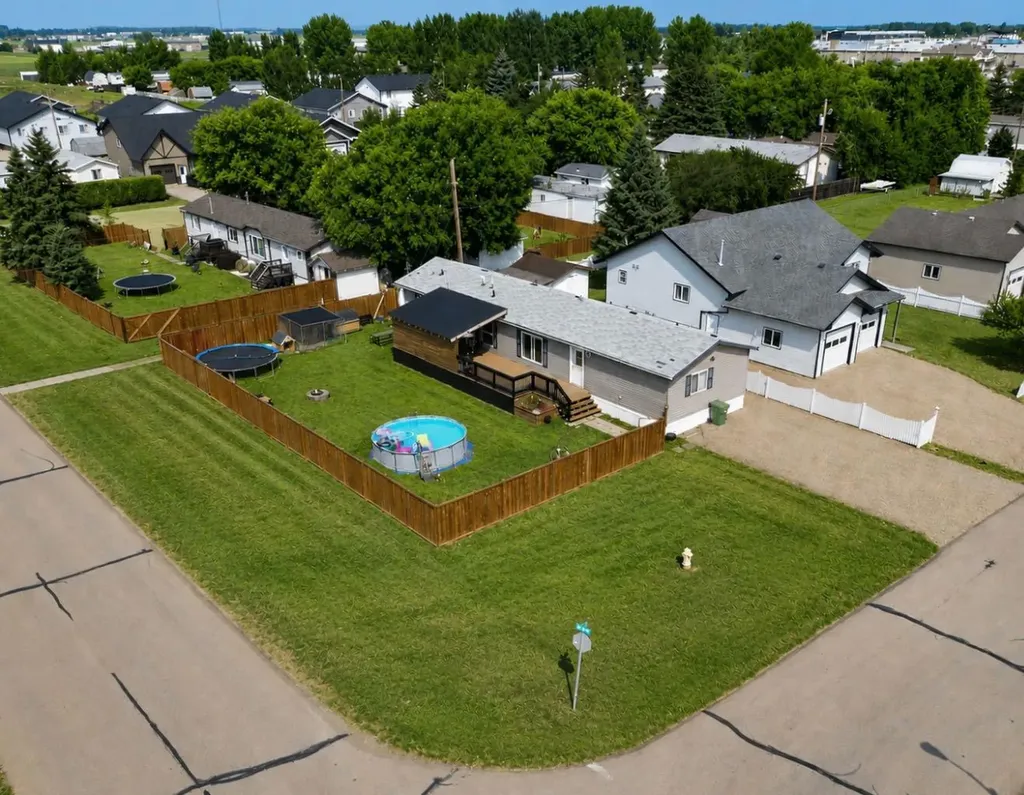10226 103 Avenue La Crete AB T0H2H0