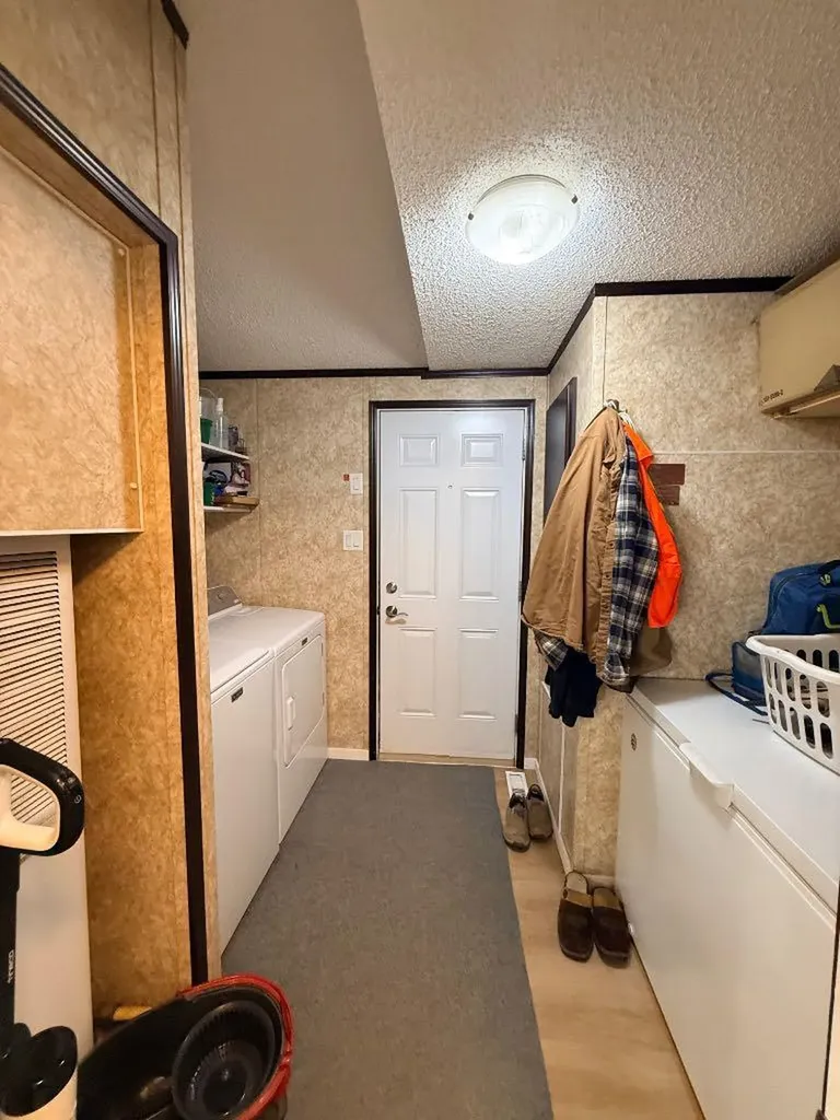 10226 103 Avenue La Crete AB T0H2H0