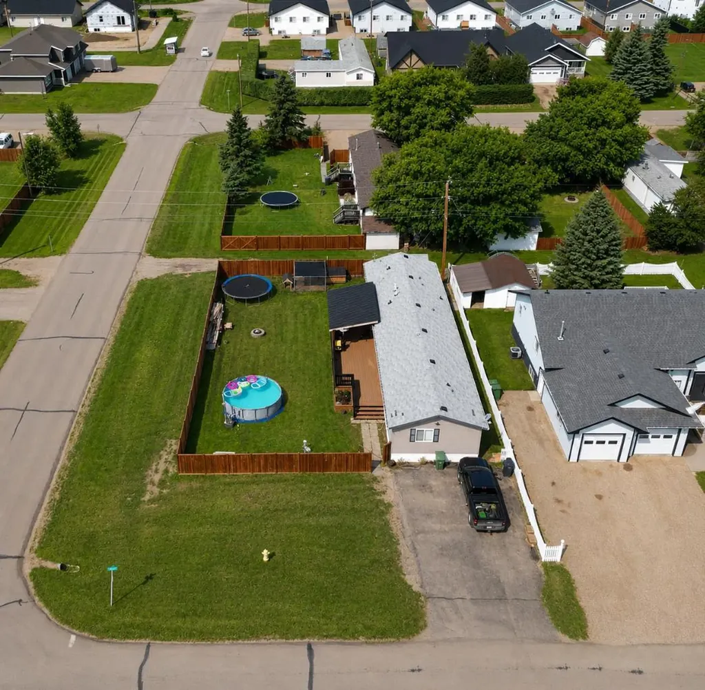 10226 103 Avenue La Crete AB T0H2H0
