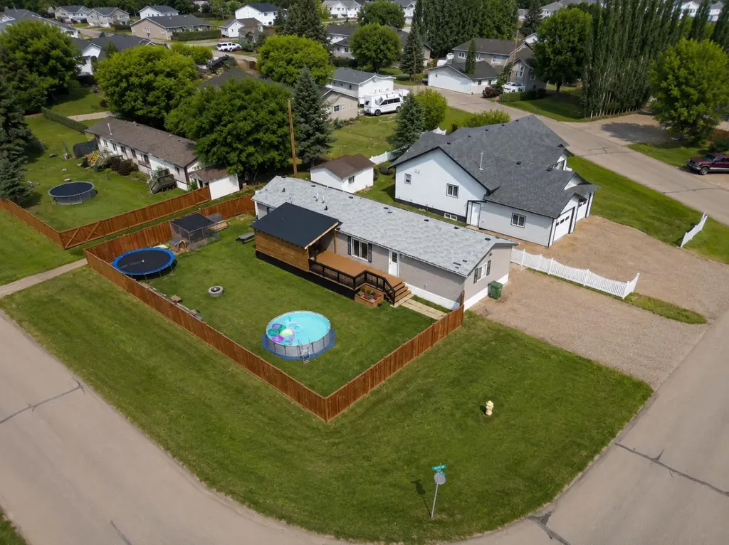 10226 103 Avenue La Crete AB T0H2H0
