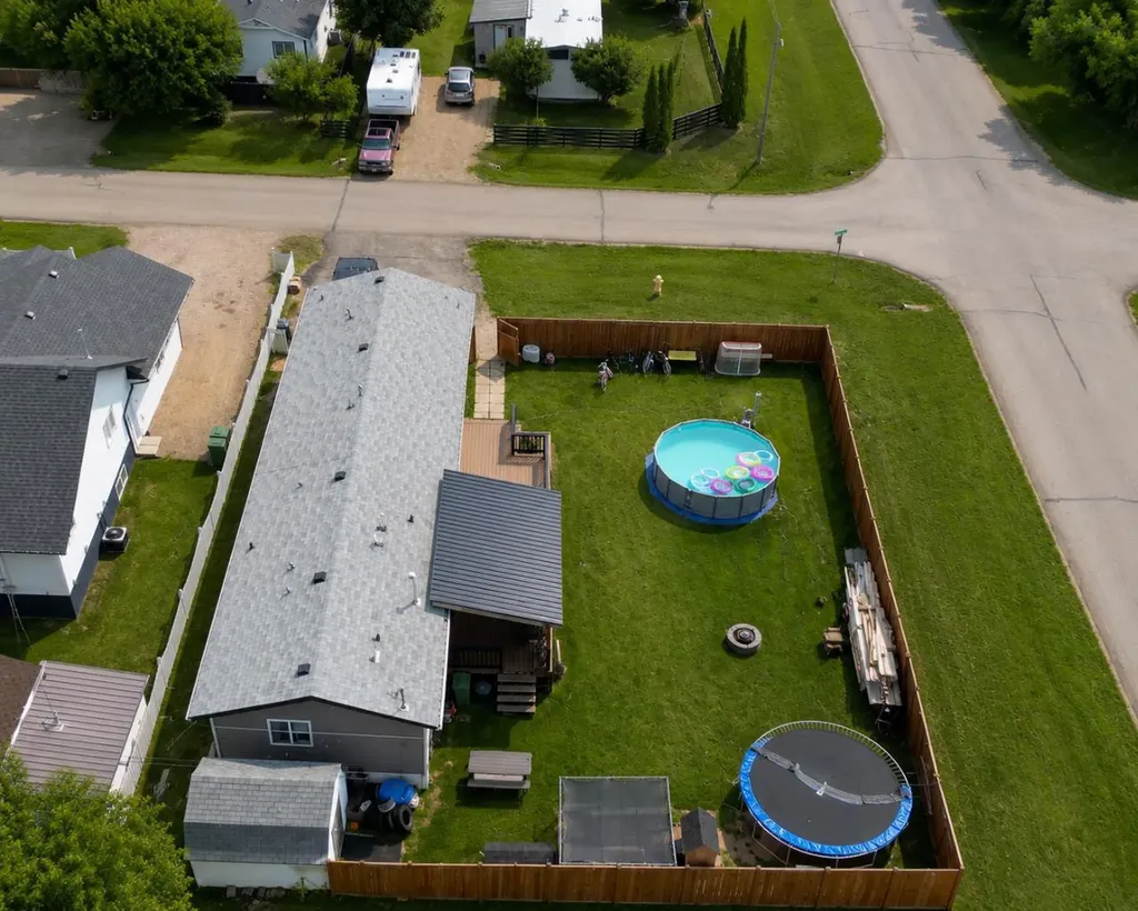 10226 103 Avenue La Crete AB T0H2H0