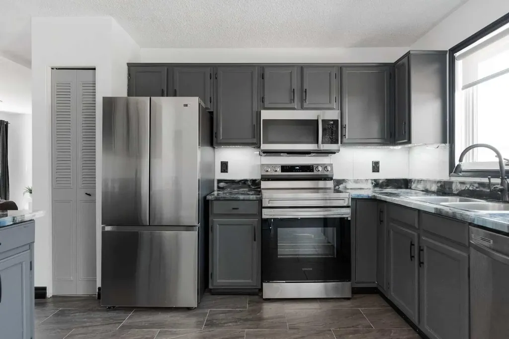 146 Mcconachie Crescent Fort Mcmurray AB T9K 1K7