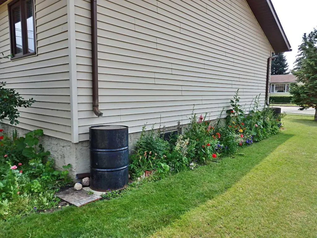 4824 49 Avenue Vermilion AB T9X1T5
