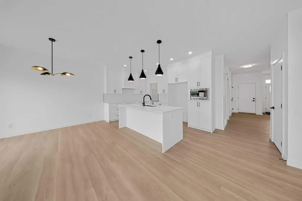 1412 South Point Villas SW Airdrie AB T4B 5P2