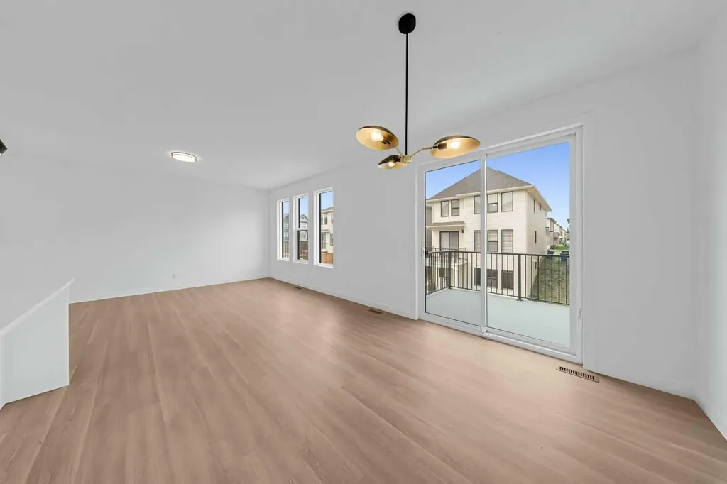 1412 South Point Villas SW Airdrie AB T4B 5P2