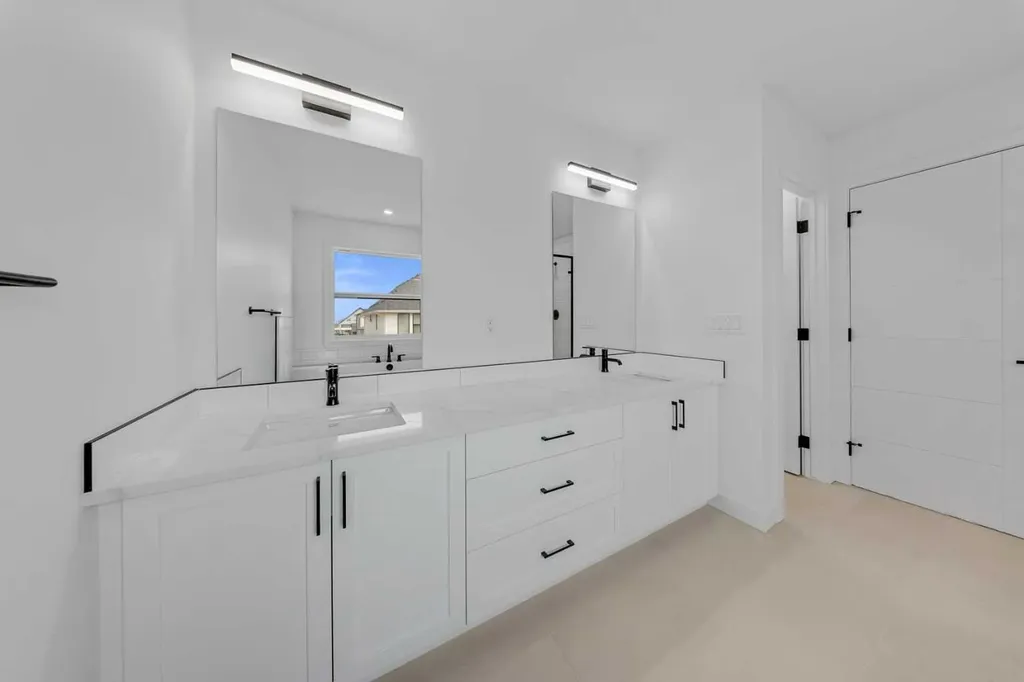 1412 South Point Villas SW Airdrie AB T4B 5P2