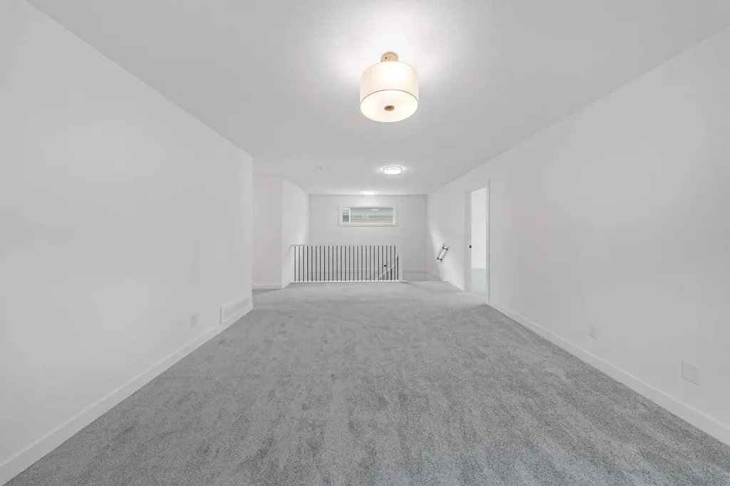 1412 South Point Villas SW Airdrie AB T4B 5P2