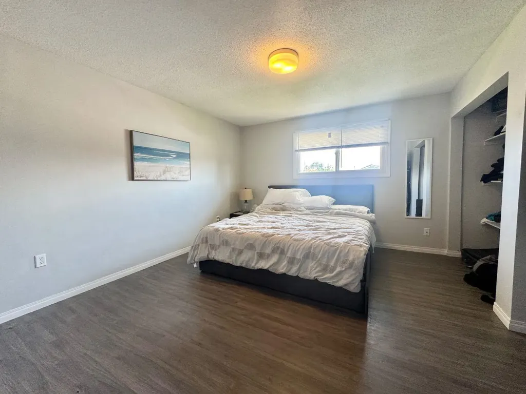 4740 56 Avenue Whitecourt AB T7S1B3