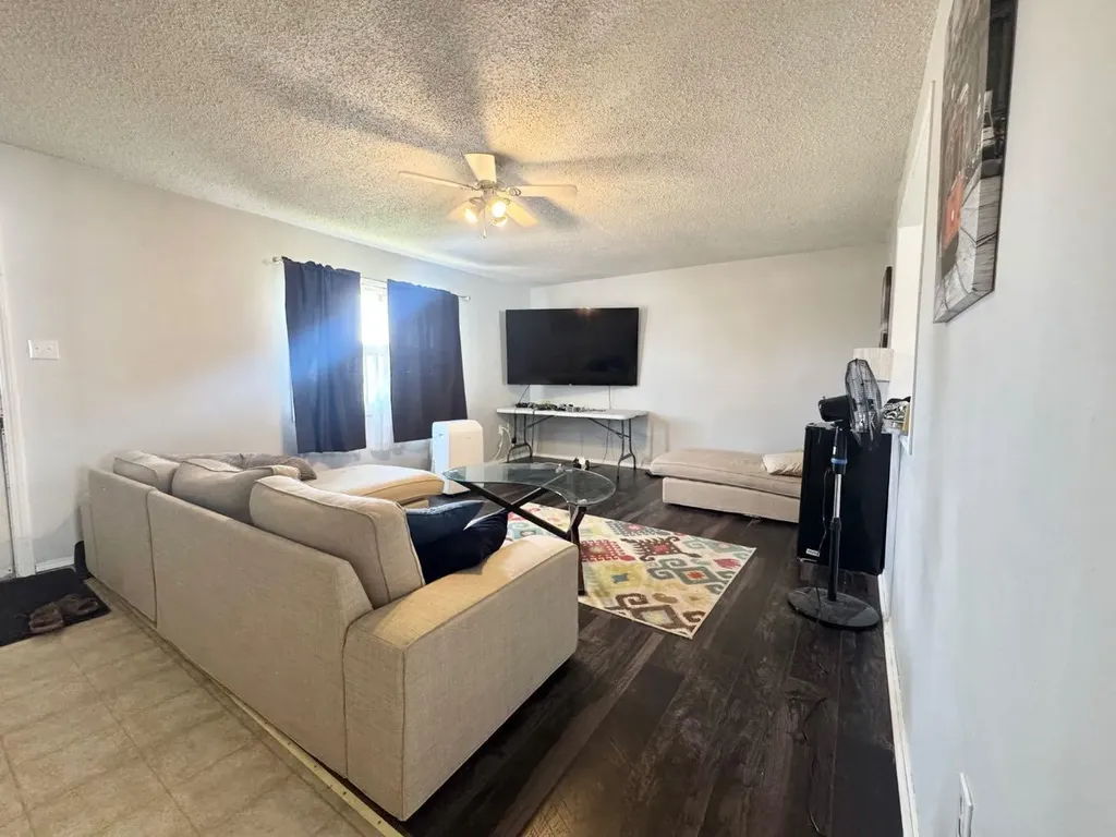 4740 56 Avenue Whitecourt AB T7S1B3