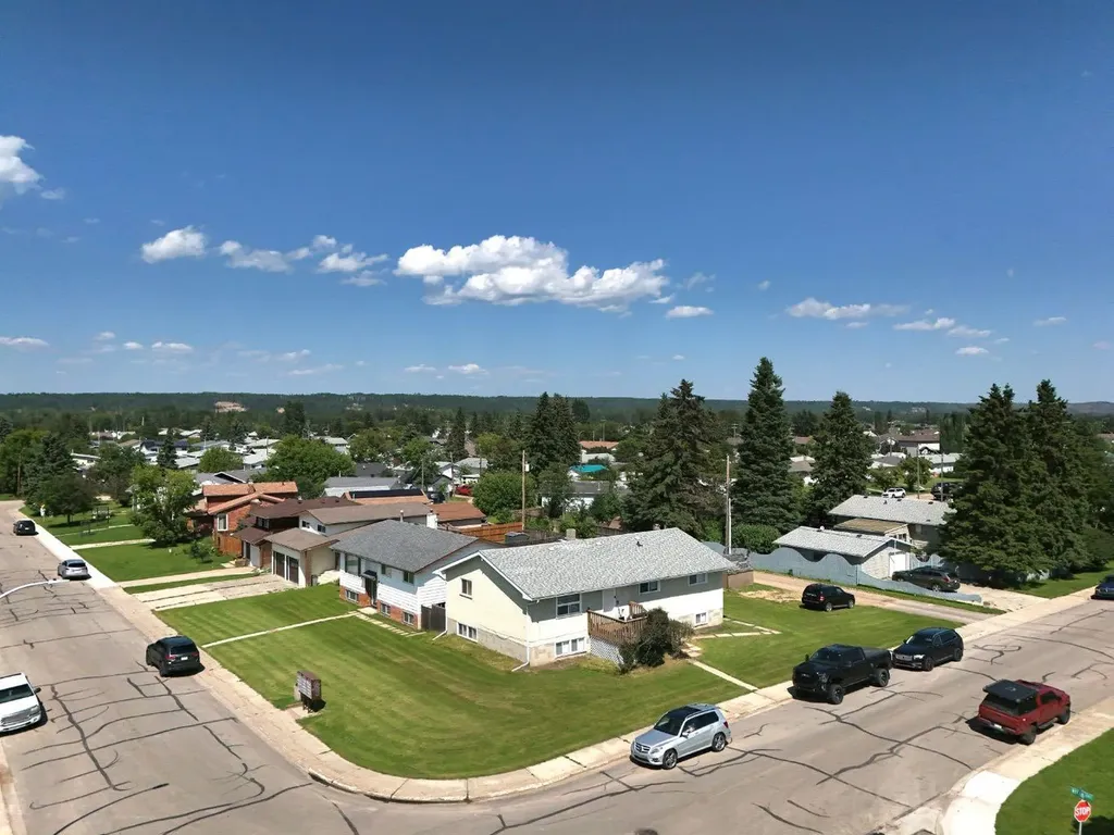 4740 56 Avenue Whitecourt AB T7S1B3